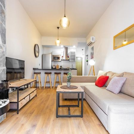 Appartement Cozy Flat With Common Pool & Parking - Center By Rems à Málaga Extérieur photo