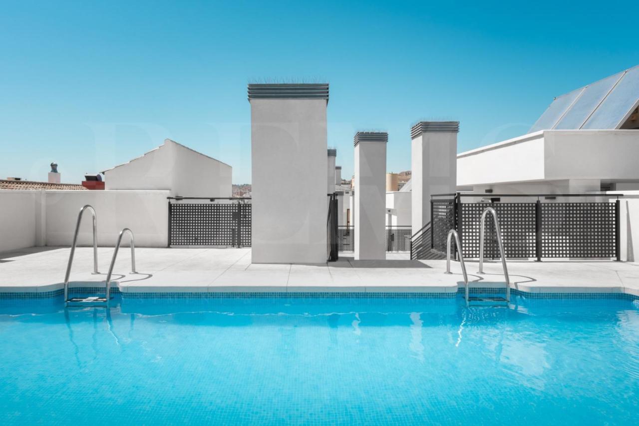 Appartement Cozy Flat With Common Pool & Parking - Center By Rems à Málaga Extérieur photo