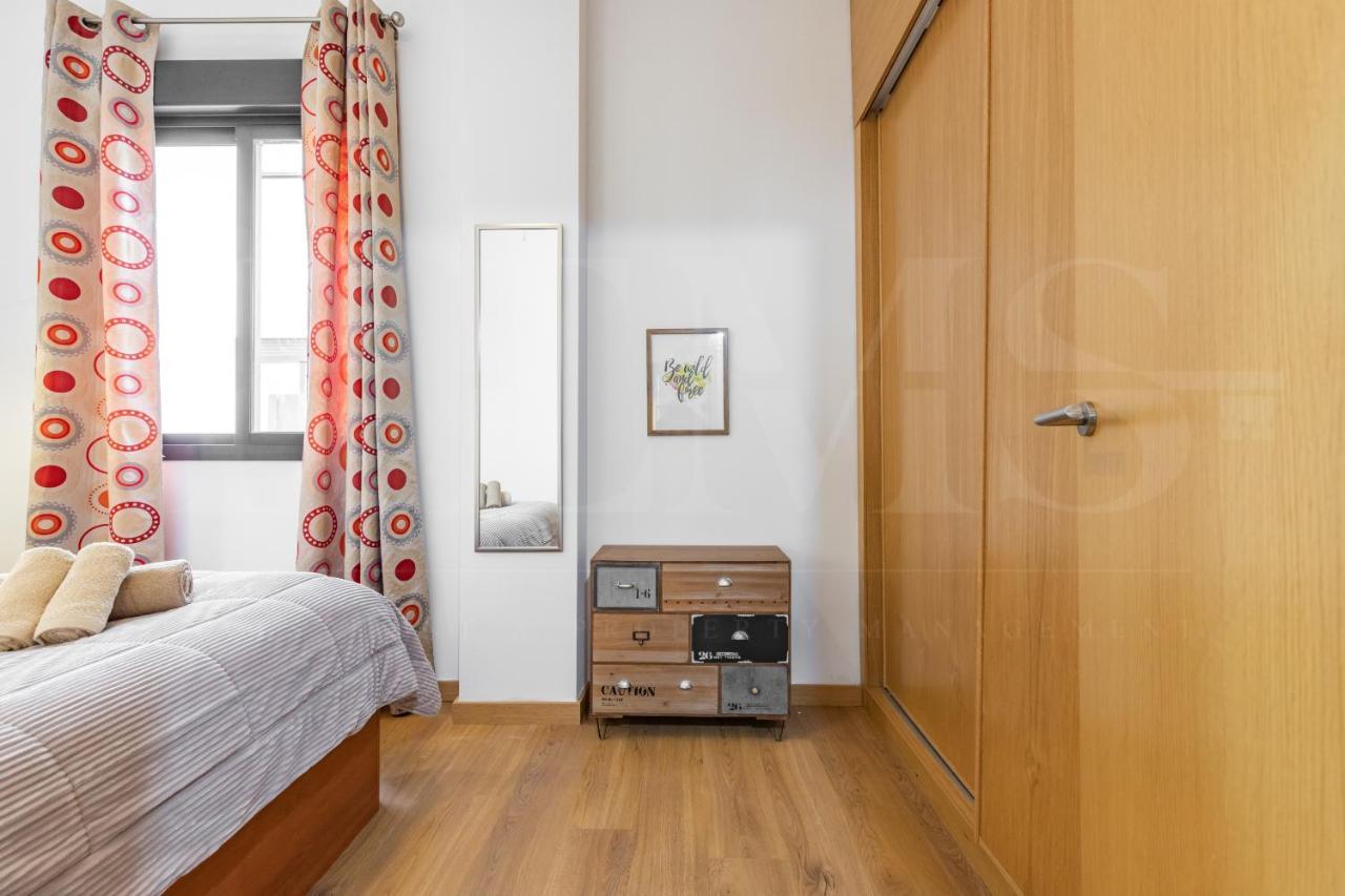 Appartement Cozy Flat With Common Pool & Parking - Center By Rems à Málaga Extérieur photo