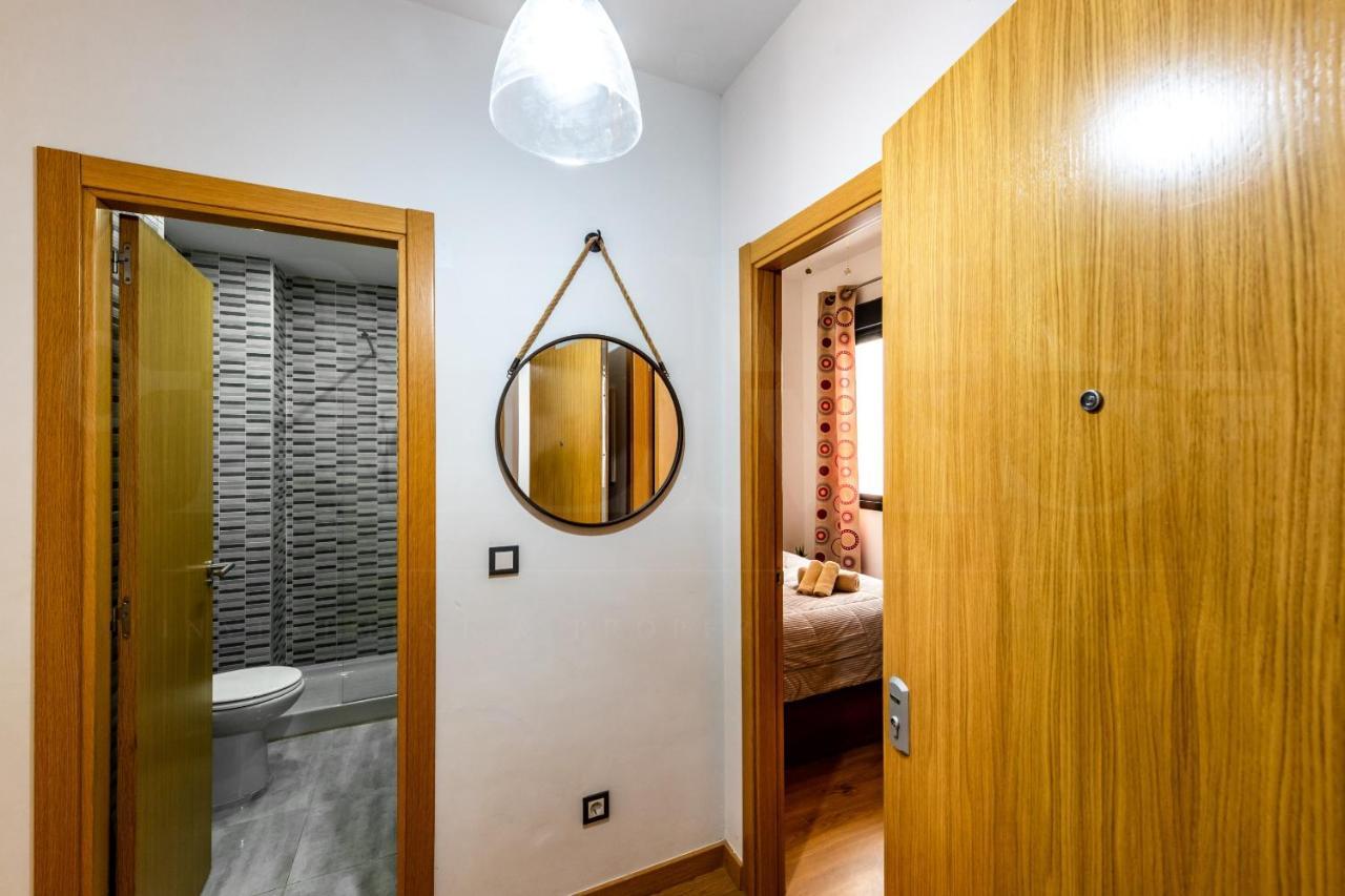 Appartement Cozy Flat With Common Pool & Parking - Center By Rems à Málaga Extérieur photo