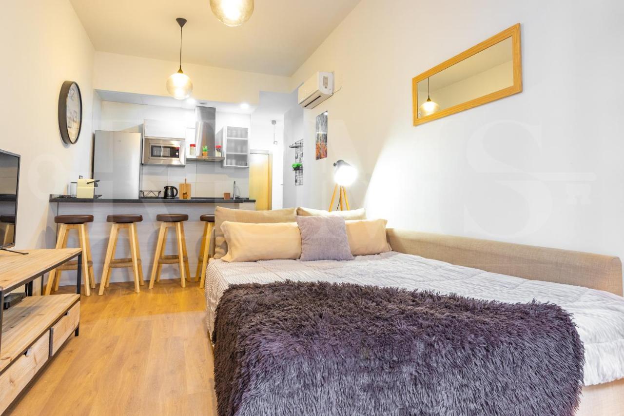 Appartement Cozy Flat With Common Pool & Parking - Center By Rems à Málaga Extérieur photo